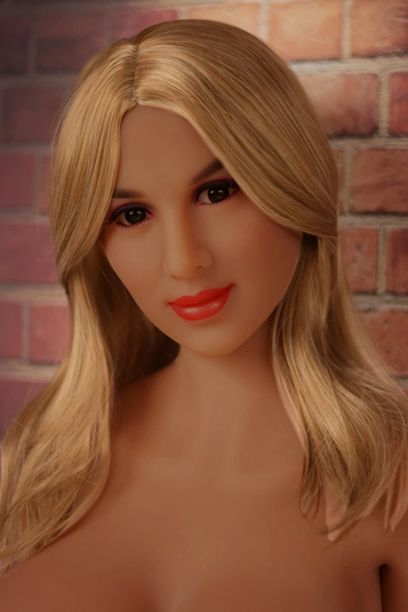 Papusi Gonflabile - Papusa Reala Amira blonda, Erotic24.ro